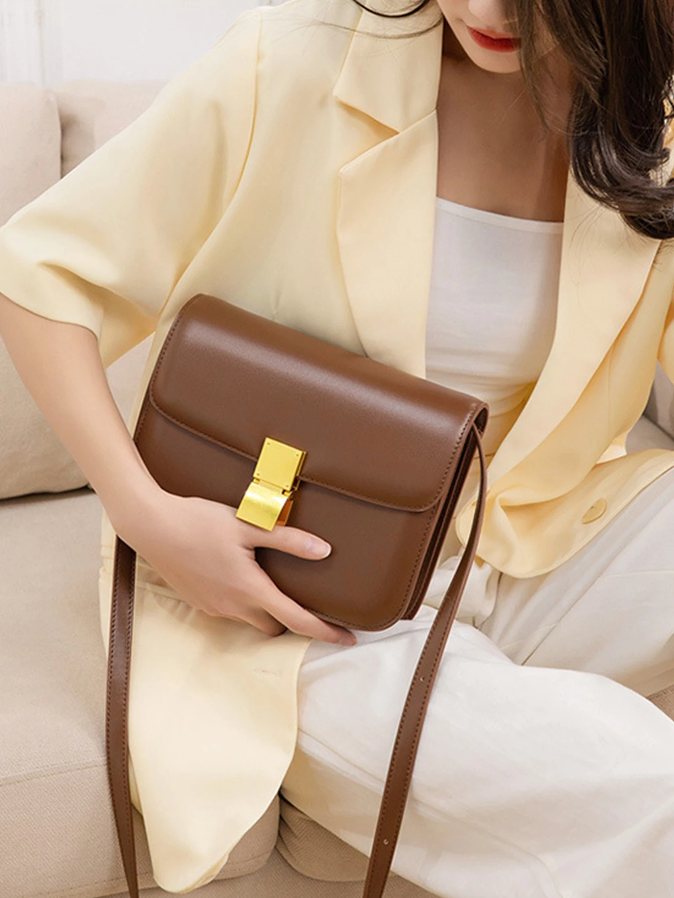 Fashionable, versatile retro temperament simple daily temperament commuting trend one-shoulder crossbody
Fashionable, versatile retro temperament simple daily temperament commuting trend one-shoulder crossbody