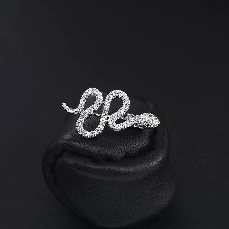 Fashion Men's and Women's Suit Accessories Anti-light Mini Small Pin Delicate High-end Brooch Collar Pin Buckle
Fashion Men's and Women's Suit Accessories Anti-light Mini Small Pin Delicate High-end Brooch Collar Pin Buckle