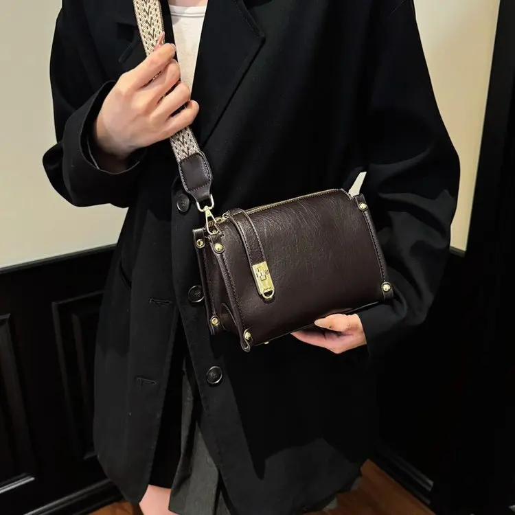 2026 New Korean Niche High-end Retro Bag, Fashion Versatile Commute Casual Shoulder Crossbody Handbag for Women
2026 New Korean Niche High-end Retro Bag, Fashion Versatile Commute Casual Shoulder Crossbody Handbag for Women