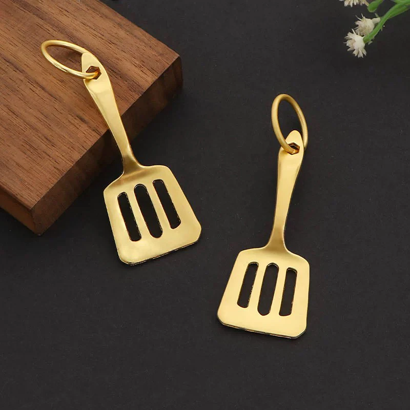 Gold Shovel Keychain Pendant Best Friend Couple Birthday Gift Metal Pendant Accessories
Gold Shovel Keychain Pendant Best Friend Couple Birthday Gift Metal Pendant Accessories