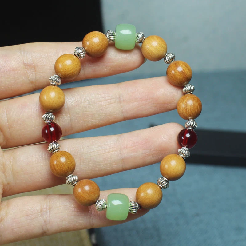 Indonesian sandalwood 10mm small bracelet, sandalwood bracelet for couples, vintage material
Indonesian sandalwood 10mm small bracelet, sandalwood bracelet for couples, vintage material