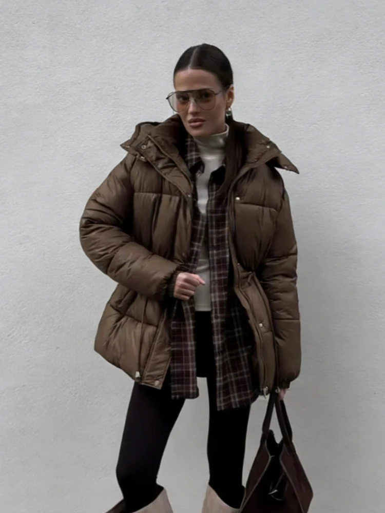 Tsiisd Winter Drawstring Hooded Short Parker Coat Warm Stand Collar Solid Pocket Zipper Commuting Long Sleeves Parker Coat 2026
Tsiisd Winter Drawstring Hooded Short Parker Coat Warm Stand Collar Solid Pocket Zipper Commuting Long Sleeves Parker Coat 2026