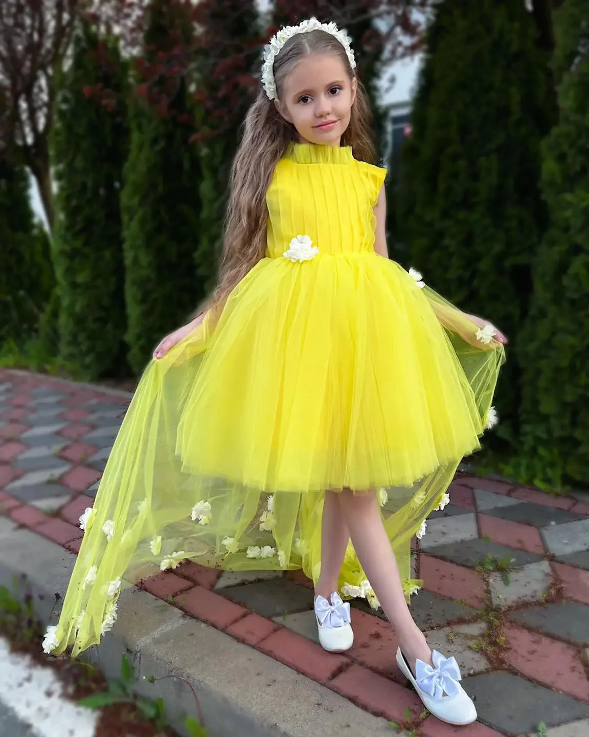 Customized Yellow Flower Girl Dresses For Wedding Tulle High Collar Floral Cute Kids Birthday Party Floral Photo Shoot Ball Gown
Customized Yellow Flower Girl Dresses For Wedding Tulle High Collar Floral Cute Kids Birthday Party Floral Photo Shoot Ball Gown