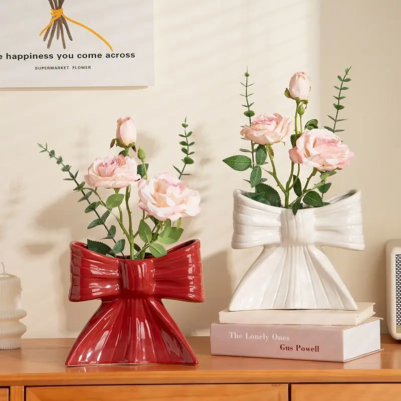 Creative Bow Vase Ornaments High-end Ceramic Hydroponic Flower Arrangement Living Room Office Vintage Vase Home Ornament Gifts
Creative Bow Vase Ornaments High-end Ceramic Hydroponic Flower Arrangement Living Room Office Vintage Vase Home Ornament Gifts