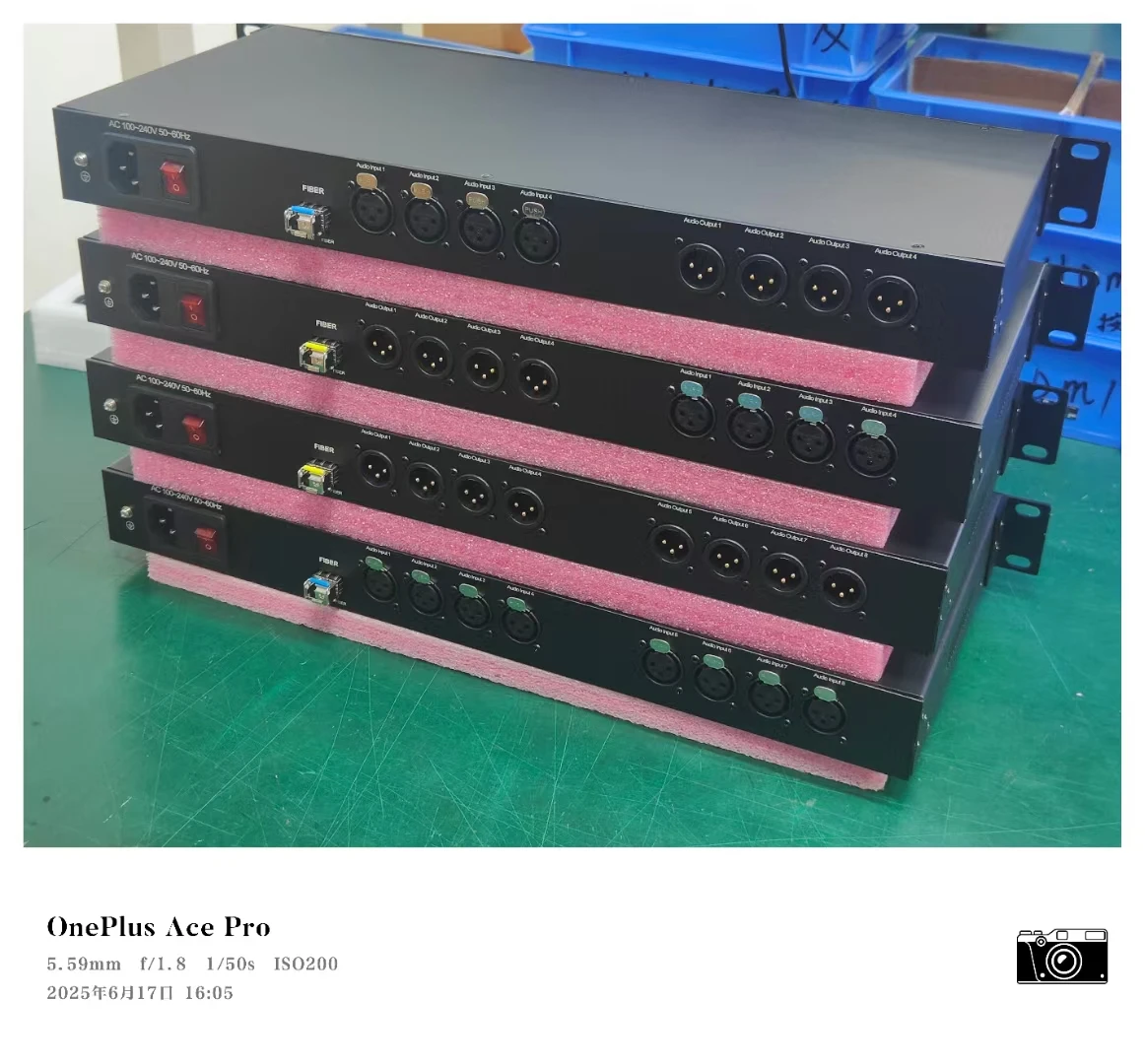 Broadcast standard 4 channel bidirectional XLR balance Audio 20km LC Fiber optic extender converter transmitter receiver
Broadcast standard 4 channel bidirectional XLR balance Audio 20km LC Fiber optic extender converter transmitter receiver