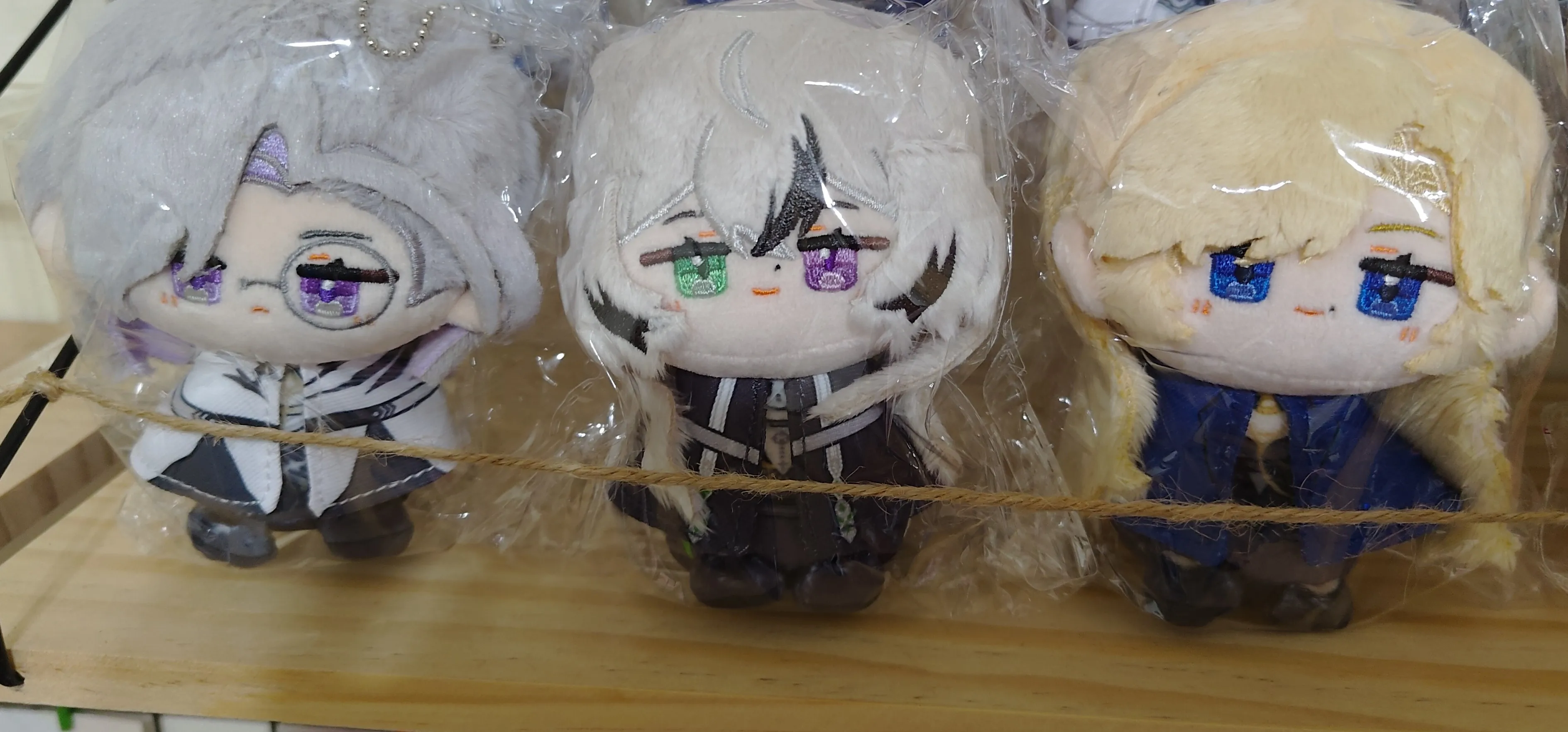 Игра «Путь в никуда» Дубовая шкатулка Vautour Bleu Golan Shawn Dreya Кукла-игрушка 12 см Аниме Боди на день рождения Брелок Подвеска
Игра «Путь в никуда» Дубовая шкатулка Vautour Bleu Golan Shawn Dreya Кукла-игрушка 12 см Аниме Боди на день рождения Брелок Подвеска