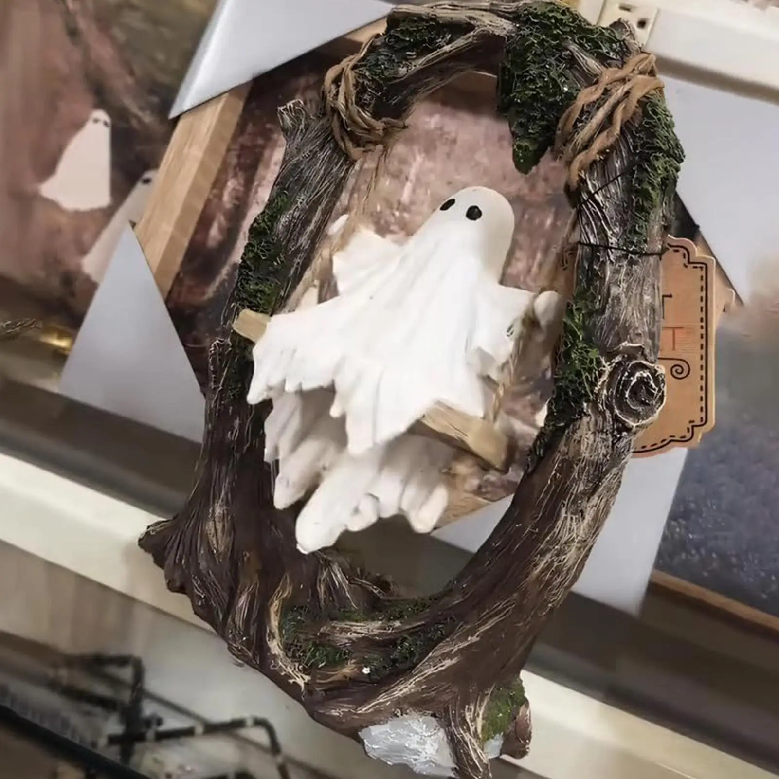 Призрачные автомобильные аксессуары, качающийся призрак, кулон, фигурка из смолы, жуткая статуя, декор, украшение для автомобиля на Хэллоуин, украшения на Хэллоуин 
Призрачные автомобильные аксессуары, качающийся призрак, кулон, фигурка из смолы, жуткая статуя, декор, украшение для автомобиля на Хэллоуин, украшения на Хэллоуин