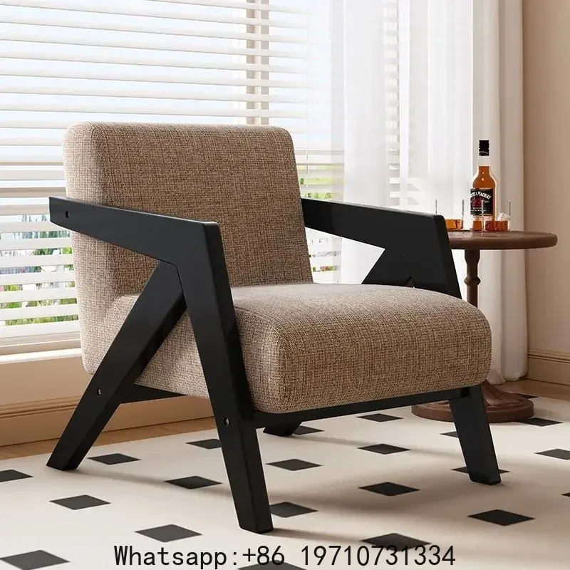 Mid-century Modern Style Chair with Wooden Armrests Accessorizes The Living Room Armchair with Linen Fabric Retro Style
Mid-century Modern Style Chair with Wooden Armrests Accessorizes The Living Room Armchair with Linen Fabric Retro Style