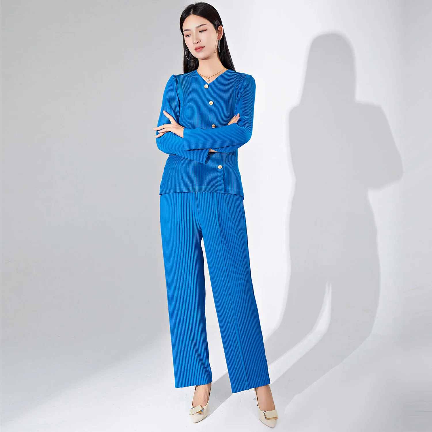 2025 New Autumn Fashion Two Piece Set Women Clothing Long Sleeve Top and Pleated Pants Set
2025 New Autumn Fashion Two Piece Set Women Clothing Long Sleeve Top and Pleated Pants Set