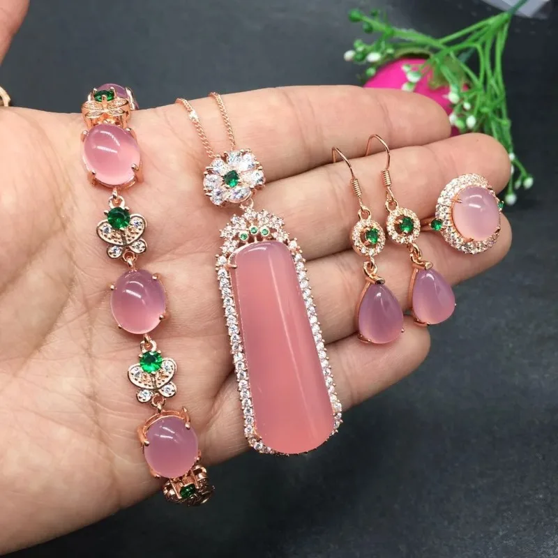 Комплект ювелирных изделий из розового нефрита, женские ювелирные изделия, кулон из натурального нефрита с цирконом, изумрудное ожерелье, кольцо, серьги, браслеты-бабочки
Комплект ювелирных изделий из розового нефрита, женские ювелирные изделия, кулон из натурального нефрита с цирконом, изумрудное ожерелье, кольцо, серьги, браслеты-бабочки