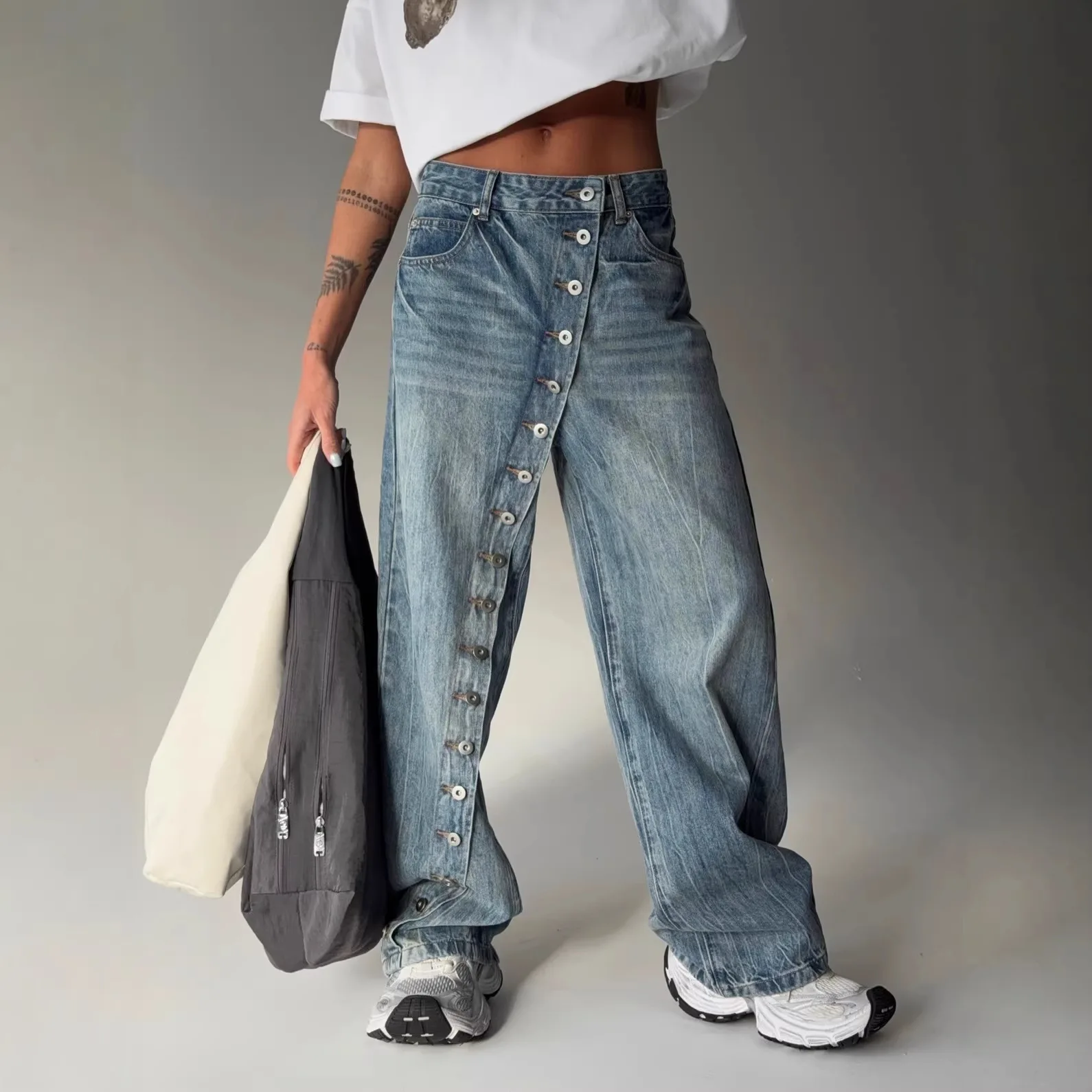 American-Style Spicy Girl Design, Diagonal Button-Front Denim For Women, Vintage Distressed Wash, Loose Wide-Leg Floor-Length
American-Style Spicy Girl Design, Diagonal Button-Front Denim For Women, Vintage Distressed Wash, Loose Wide-Leg Floor-Length