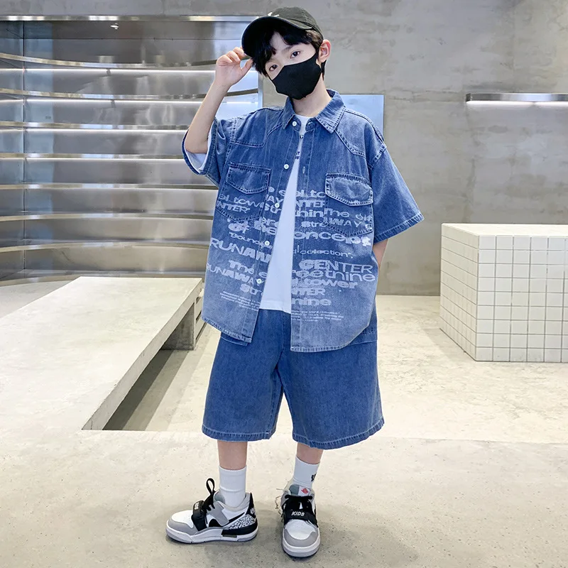 Children's Clothing Boys' Summer Denim Suit 2025 New Summer Thin Style Short Sleeved Sports Big Children's Summer Style
Children's Clothing Boys' Summer Denim Suit 2025 New Summer Thin Style Short Sleeved Sports Big Children's Summer Style