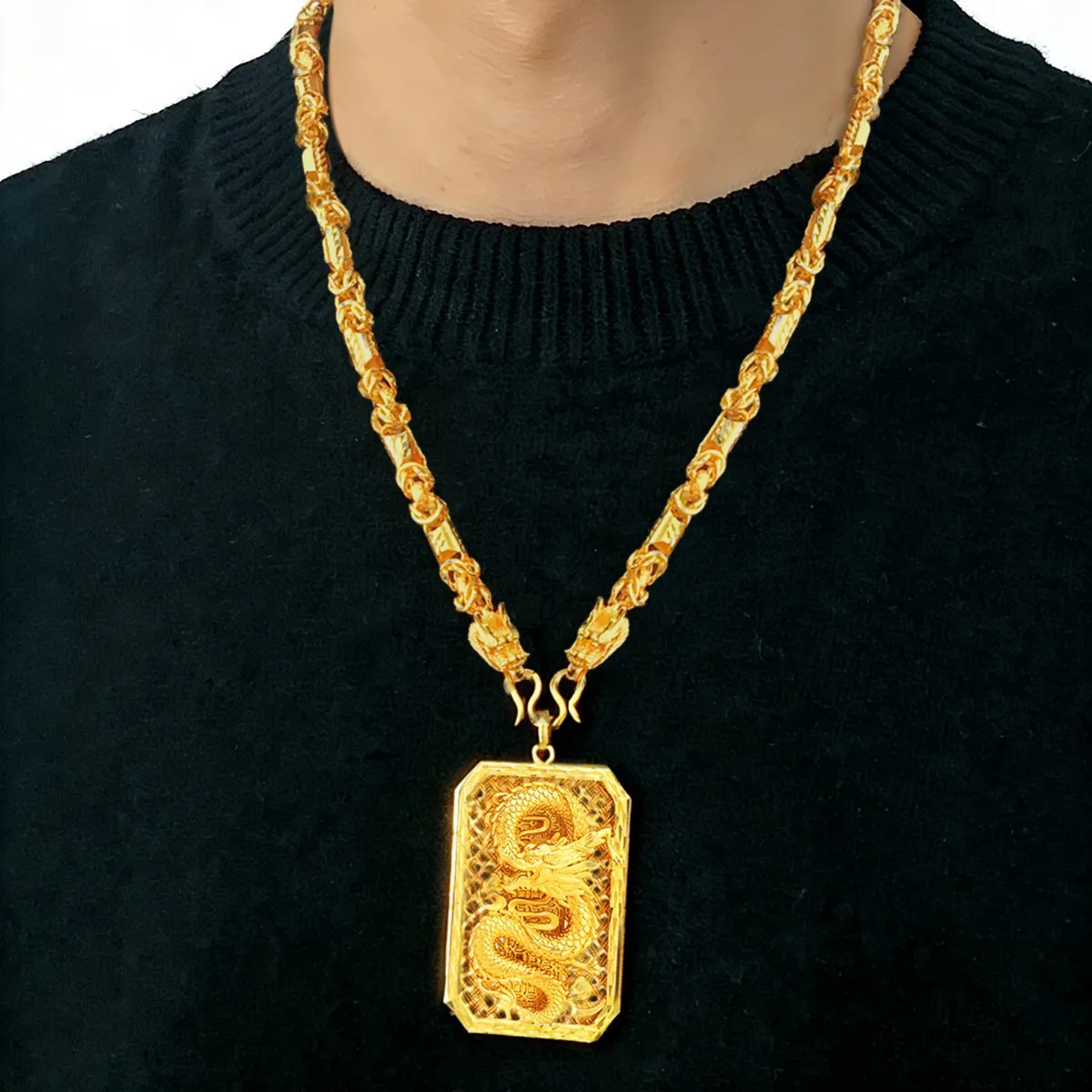 Роскошный кулон с объемным изображением дракона из настоящего золота 24K, мужской кулон с драконом из золота Au9999, ажурный дизайн.
Роскошный кулон с объемным изображением дракона из настоящего золота 24K, мужской кулон с драконом из золота Au9999, ажурный дизайн.