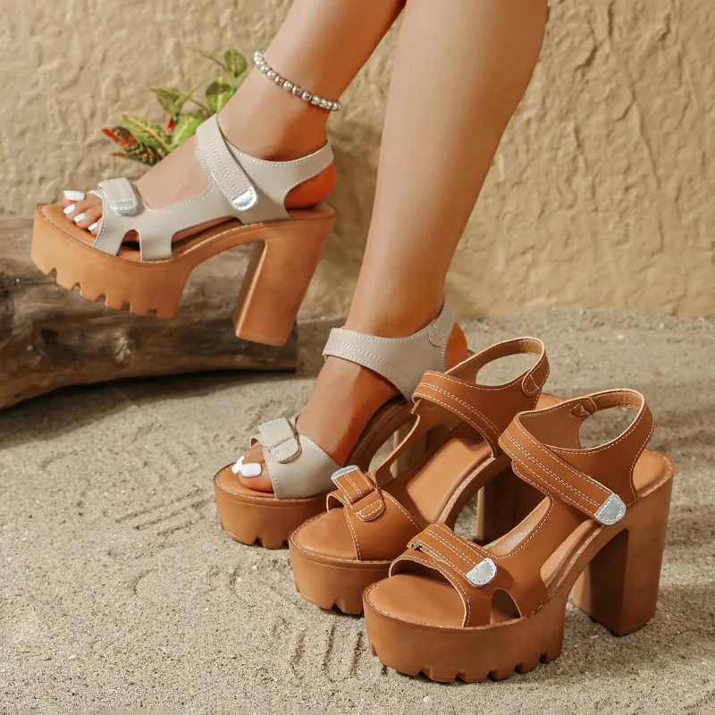 Summer Women's Fashion Casual Hollow Out Breathable Roman Style Thick Sole Sandals Women Comfortable Double Velcro Sandals
Summer Women's Fashion Casual Hollow Out Breathable Roman Style Thick Sole Sandals Women Comfortable Double Velcro Sandals