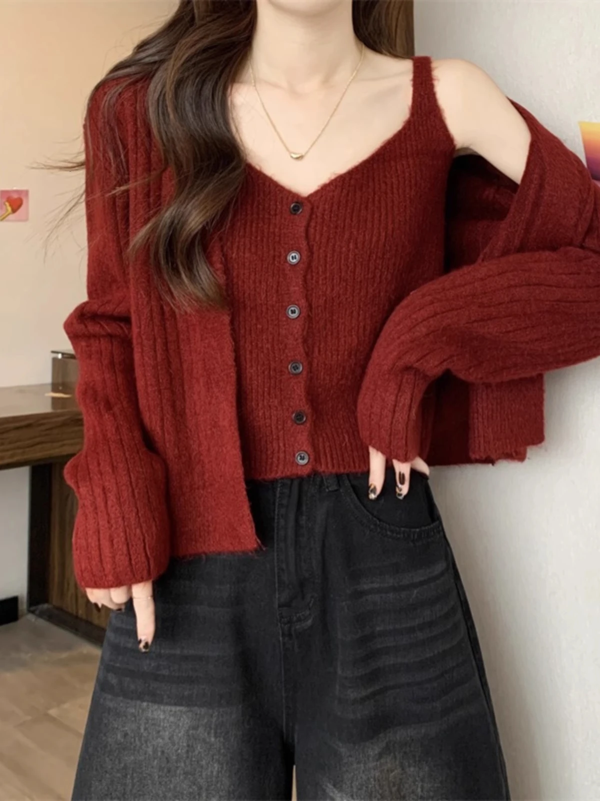 Angola Red ort Knitted Cardigan Women's Spring Autumn Inner Wear Sweater Coat New Year Battle Robe Top Two Piece Set
Angola Red ort Knitted Cardigan Women's Spring Autumn Inner Wear Sweater Coat New Year Battle Robe Top Two Piece Set