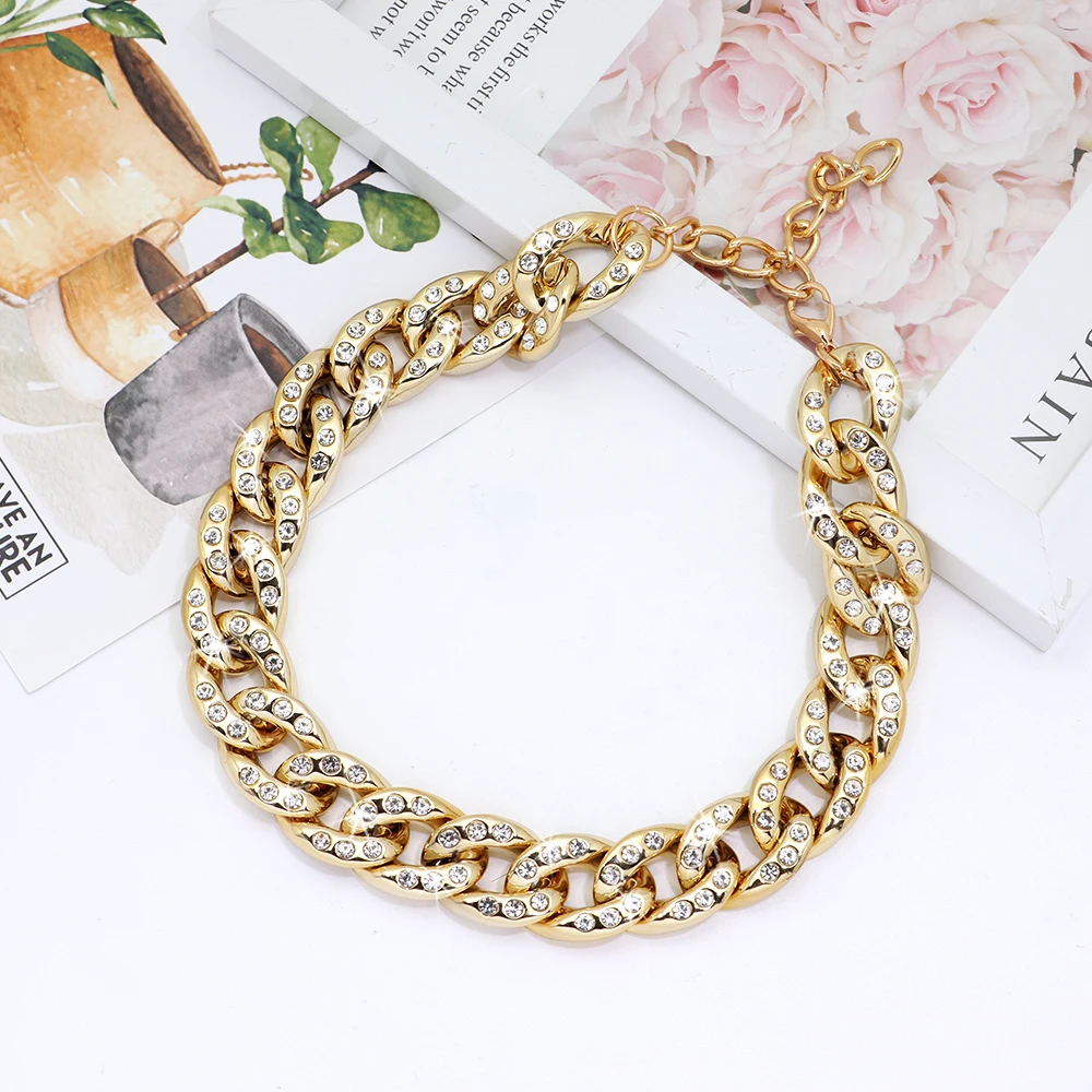 Rhinestone Dog Collar Luxury Dog Chain Collar With Diamond Pet Fashion Necklace Bully Gold Chain For Small Medium Dogs Supplies
Rhinestone Dog Collar Luxury Dog Chain Collar With Diamond Pet Fashion Necklace Bully Gold Chain For Small Medium Dogs Supplies