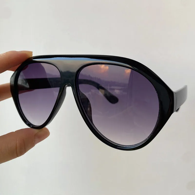 Fashion Sun Glasse Unisex Oversize Frame Anti-UV Spectacles Frog Mirror Eyeglasses Simplity Ornamental Pilot Sunglasses
Fashion Sun Glasse Unisex Oversize Frame Anti-UV Spectacles Frog Mirror Eyeglasses Simplity Ornamental Pilot Sunglasses