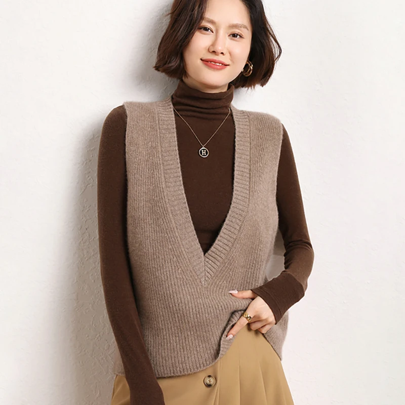 Autumn and Winter New Women's V-neck Cashmere Sweater Thickened Pullover Warm Vest Loose Fashion Versatile Cashmere Knitted Vest
Autumn and Winter New Women's V-neck Cashmere Sweater Thickened Pullover Warm Vest Loose Fashion Versatile Cashmere Knitted Vest