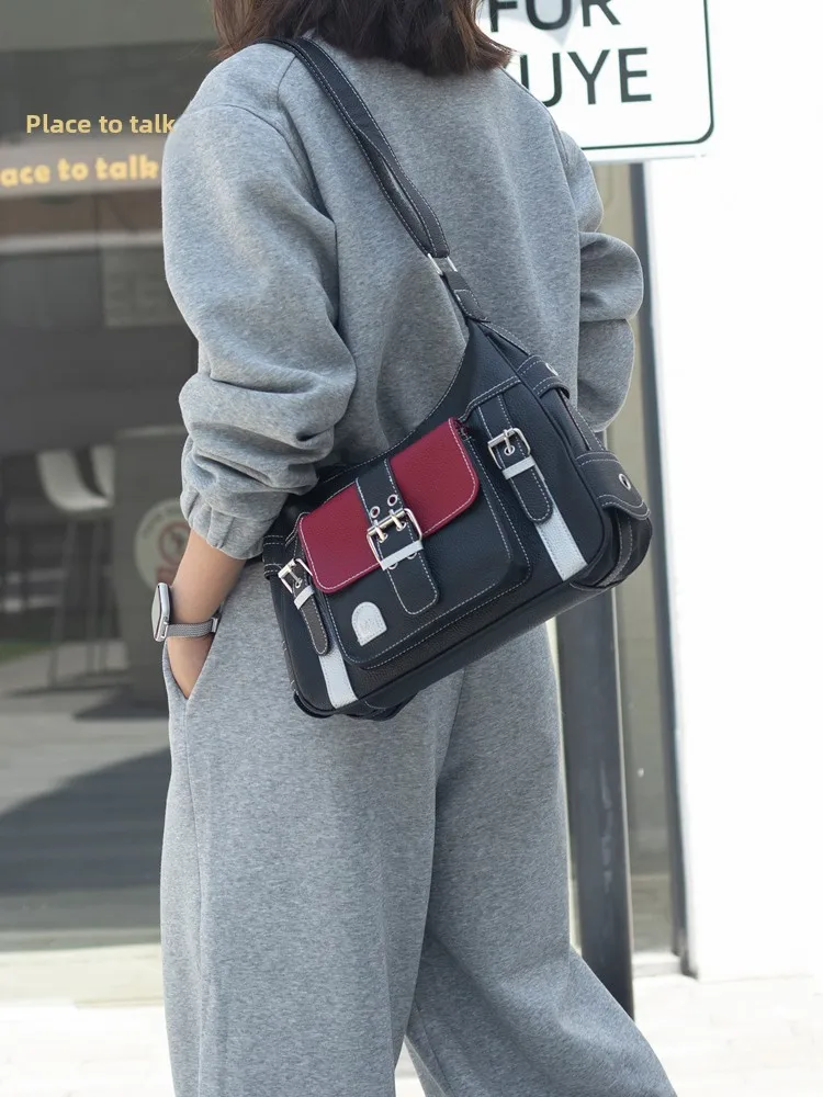 Мотоциклетная сумка в стиле ретро Spicy Girl, высококачественная косая сумка через плечо, женская сумка 2025 года, новая средняя винтажная большая сумка-тоут Capaci
Мотоциклетная сумка в стиле ретро Spicy Girl, высококачественная косая сумка через плечо, женская сумка 2025 года, новая средняя винтажная большая сумка-тоут Capaci