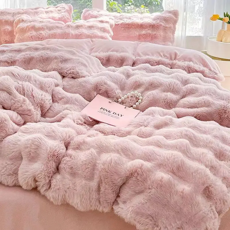 Thickened High-end Milk Fleece Four-piece Set Rabbit Fleece Bed Skirt Quilt Cover Winter Flannel Double-sided Fleece Bedding Set
Thickened High-end Milk Fleece Four-piece Set Rabbit Fleece Bed Skirt Quilt Cover Winter Flannel Double-sided Fleece Bedding Set