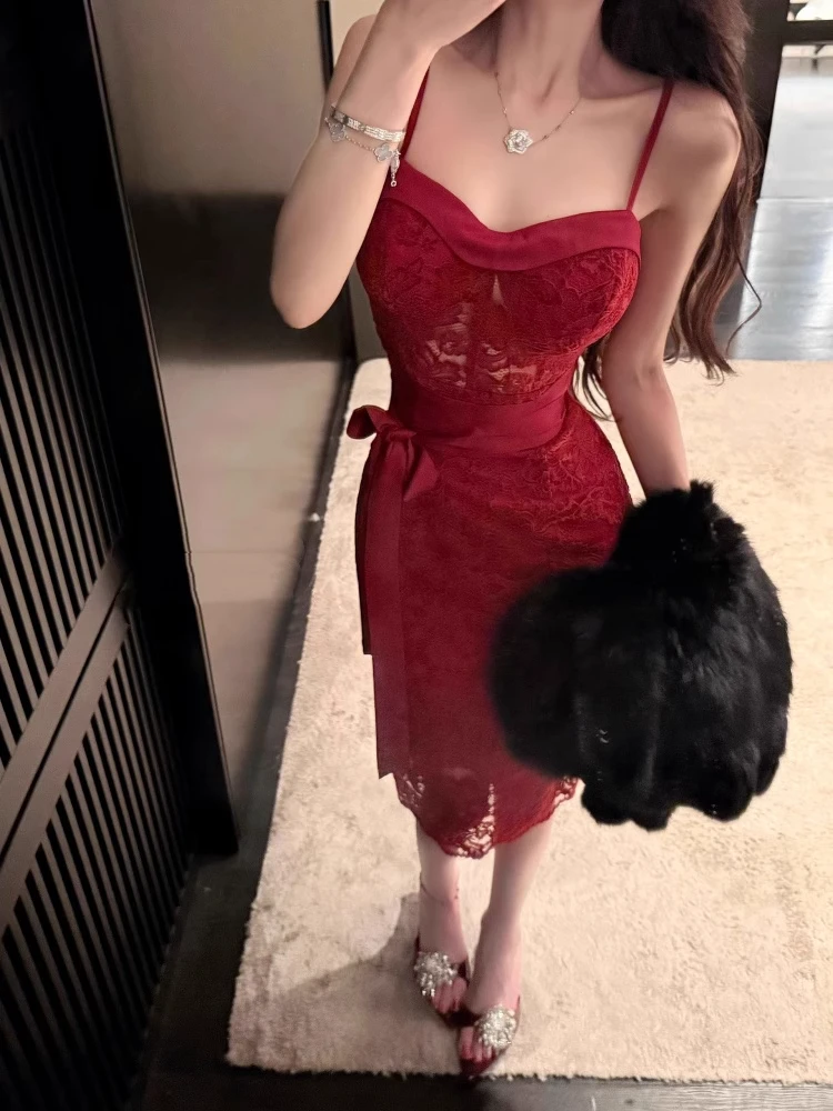 Red Lace ter Dr Women's Slimming Sexy Pure Desire Dr Asymmetrical Hemline Bodycon Skirt for Autumn Winter
Red Lace ter Dr Women's Slimming Sexy Pure Desire Dr Asymmetrical Hemline Bodycon Skirt for Autumn Winter