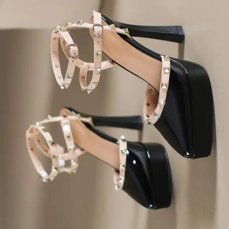 Sexy Rivet Heels Shoes 12cm Super High Heels Evening Party Dress Sandals Fashion Simple Pointed Toe Naked Color Stiletto Sandals
Sexy Rivet Heels Shoes 12cm Super High Heels Evening Party Dress Sandals Fashion Simple Pointed Toe Naked Color Stiletto Sandals