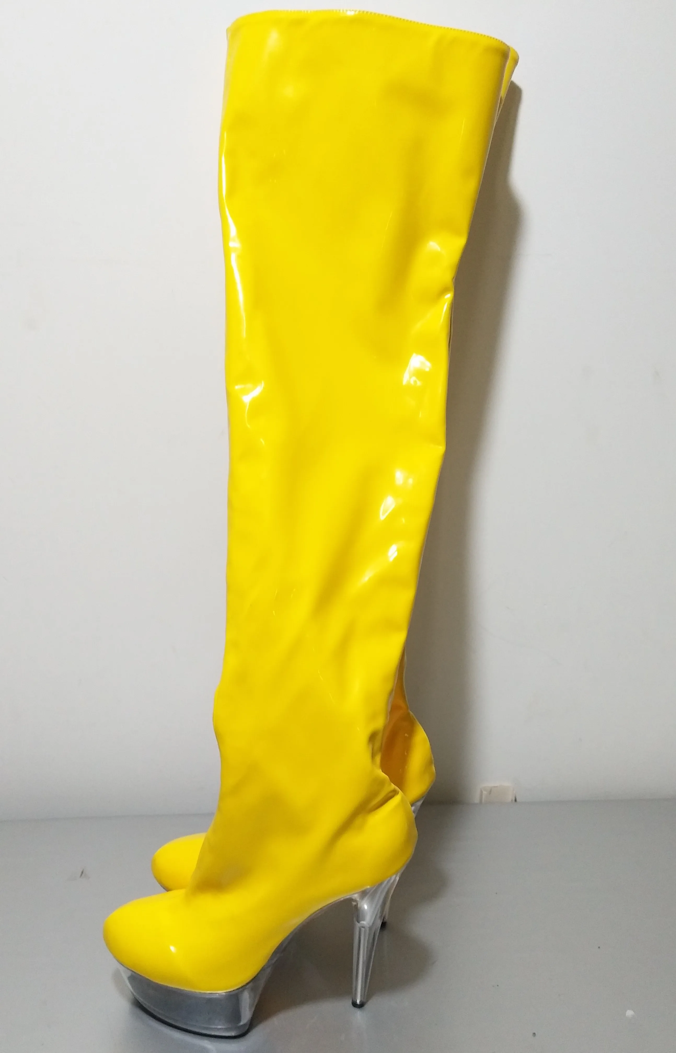 15 cm sexy transparent soles, boots, model stage walking shoes, fashionable noble temperament and knee dance shoes
15 cm sexy transparent soles, boots, model stage walking shoes, fashionable noble temperament and knee dance shoes