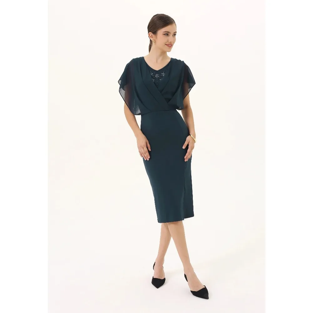 Customized Crystals Mother of Birde Dresses 2026 for Women Teal Wedding with Sheer Cape Elegant Evening Dress Long Prom Gowns
Customized Crystals Mother of Birde Dresses 2026 for Women Teal Wedding with Sheer Cape Elegant Evening Dress Long Prom Gowns