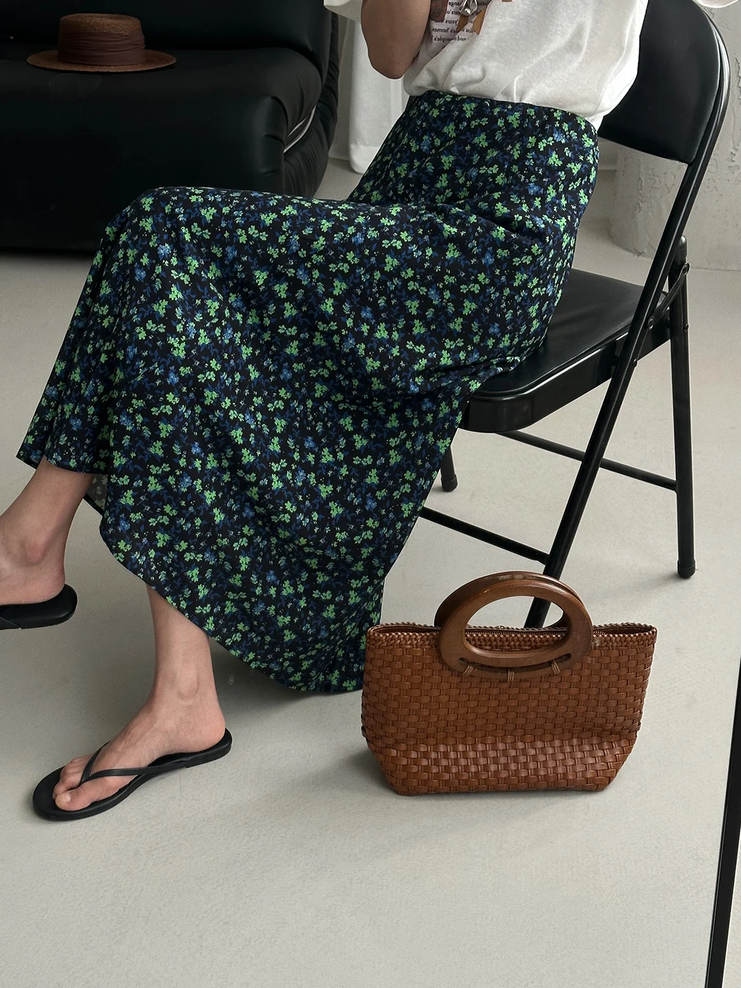 Retro Floral A-Line Midi Skirt High Waist Elastic Waist Women's Summer plus Size Skirts Polyester Fiber Printed Skirts
Retro Floral A-Line Midi Skirt High Waist Elastic Waist Women's Summer plus Size Skirts Polyester Fiber Printed Skirts