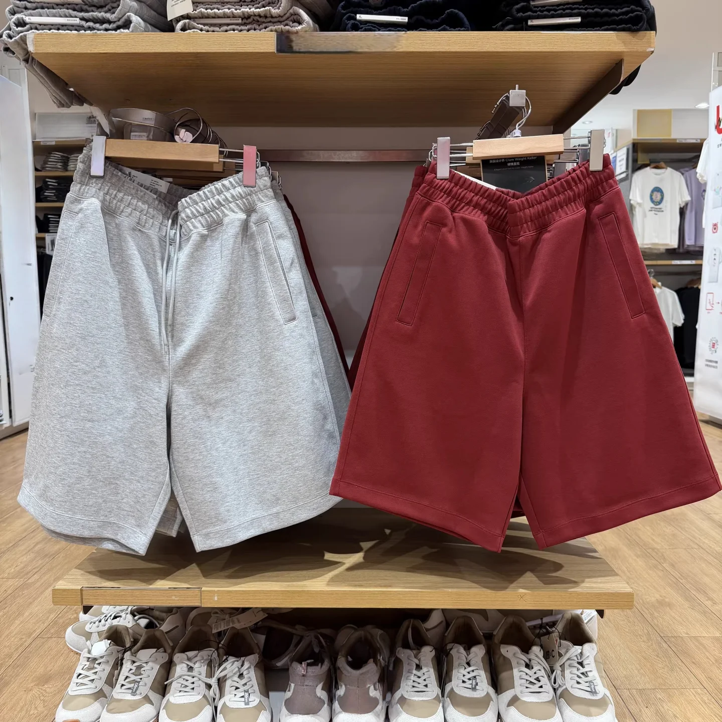 Летние мужские спортивные шорты свободного кроя с эластичным поясом, прямые, длиной до колена, повседневные, универсальные, хлопковые
Летние мужские спортивные шорты свободного кроя с эластичным поясом, прямые, длиной до колена, повседневные, универсальные, хлопковые