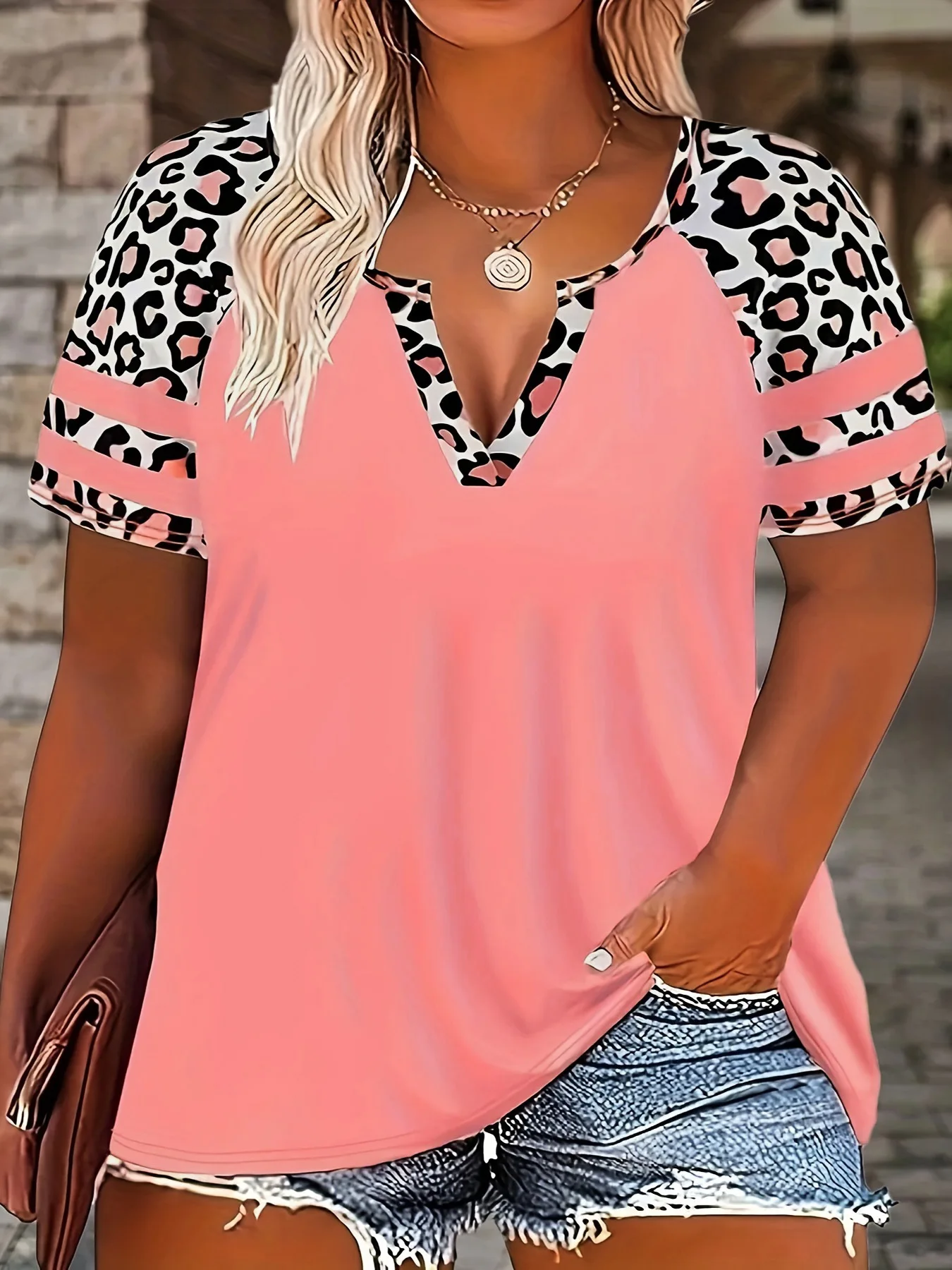New 2025 Fashion Large Size Shirts Leopard Patchwork Print T-Shirt Casual Short Sleeve Top For Summer Women's Plus Size Clothing
New 2025 Fashion Large Size Shirts Leopard Patchwork Print T-Shirt Casual Short Sleeve Top For Summer Women's Plus Size Clothing