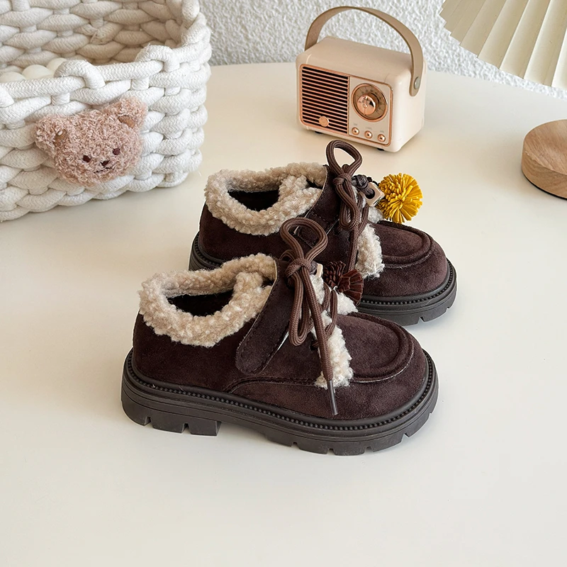 Kids Ankle Boots for Girls 2025 New Winter Kids Warm Boots Soft Sole Breathable Classic Retro School Shoes for Girls Boots
Kids Ankle Boots for Girls 2025 New Winter Kids Warm Boots Soft Sole Breathable Classic Retro School Shoes for Girls Boots