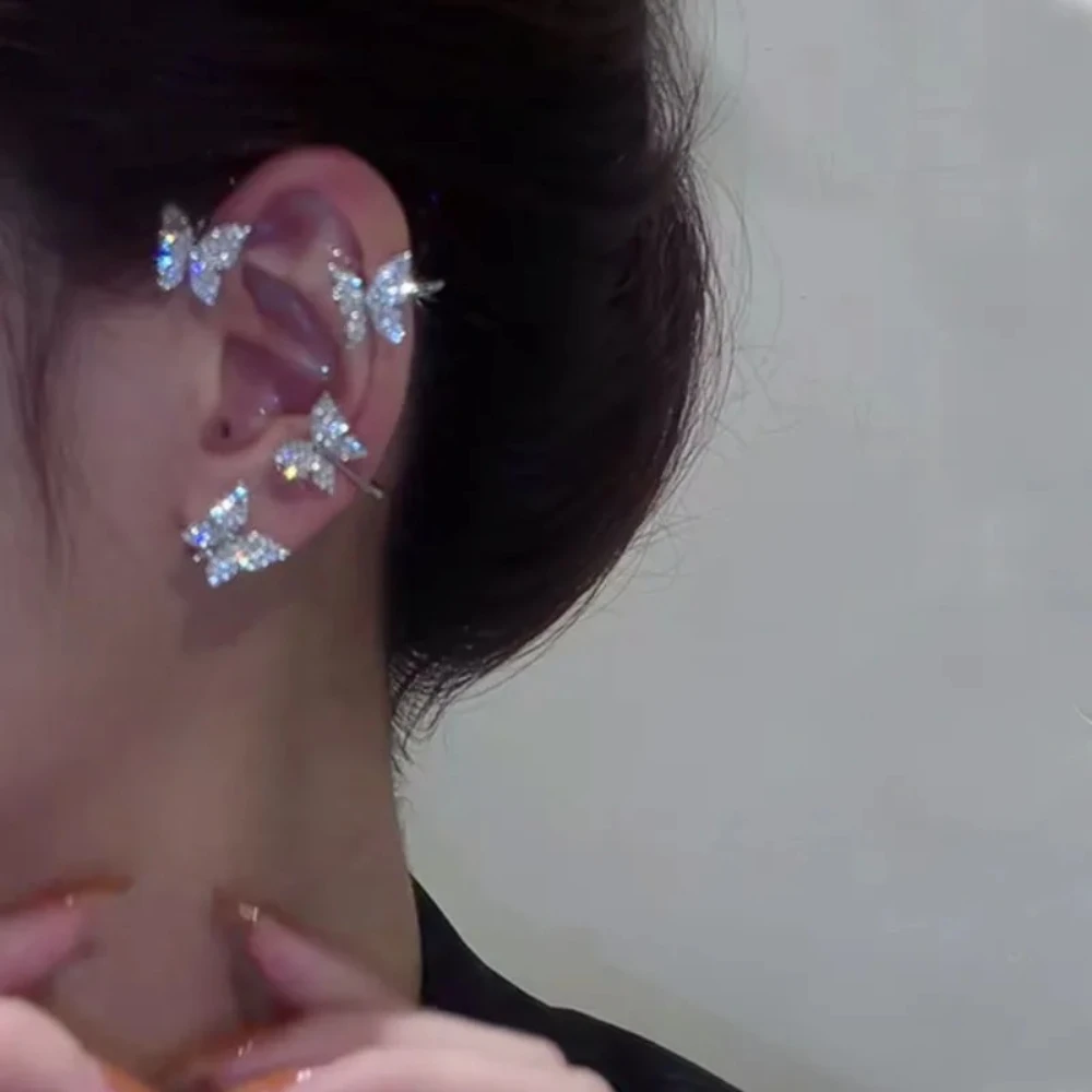 Korean Style Butterfly Clip Earrings Without Piercing Sparkling Zircon Ear Cuff for Women Wedding Party Jewelry Gifts
Korean Style Butterfly Clip Earrings Without Piercing Sparkling Zircon Ear Cuff for Women Wedding Party Jewelry Gifts