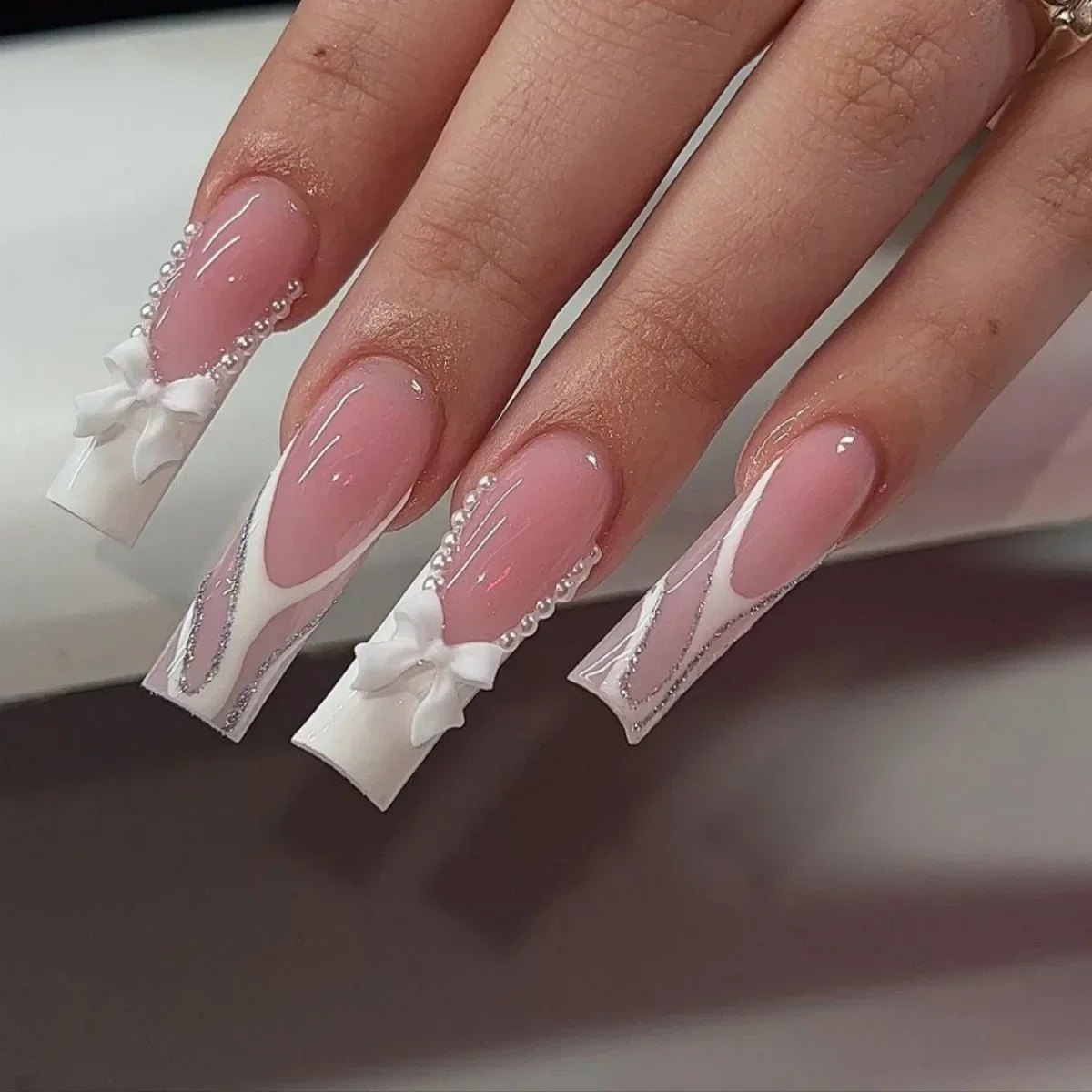 24Pcs Gold Ballet False Nails Long Coffin with Rhinestone French Wearable Fake Nail Transparent Decoration Press on Nail Tips
24Pcs Gold Ballet False Nails Long Coffin with Rhinestone French Wearable Fake Nail Transparent Decoration Press on Nail Tips
