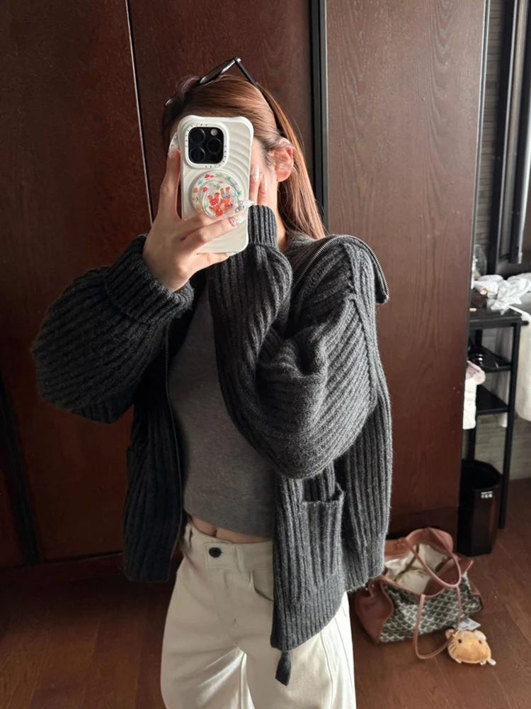 Gray Knitted Zipper Sweater Thickened Collar Women's Autumn Winter Soft Cozy Top Korean Style Lazy Fashion Casual Outerwear
Gray Knitted Zipper Sweater Thickened Collar Women's Autumn Winter Soft Cozy Top Korean Style Lazy Fashion Casual Outerwear