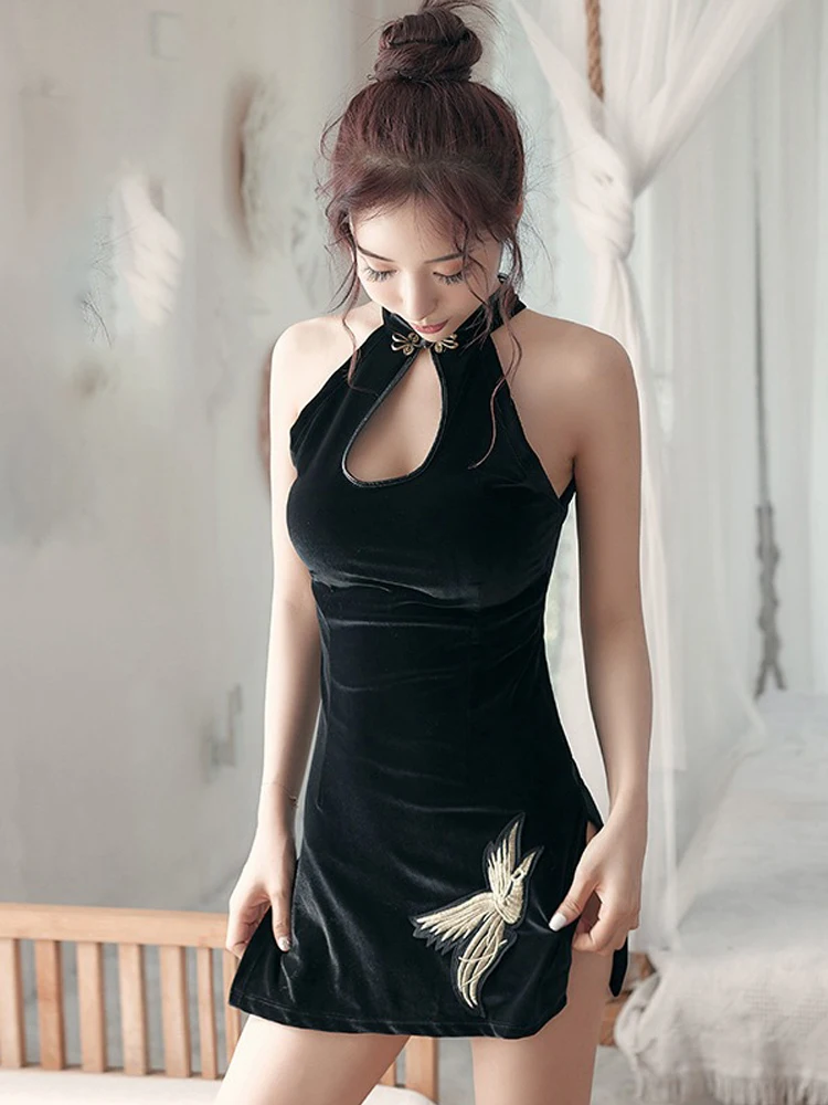 Sexy Cosplay Chinese Traditional Dress for Women Erotic Costumes Qipao Nightclub Party Black Embroidery Cheongsam Party Lingerie 
Sexy Cosplay Chinese Traditional Dress for Women Erotic Costumes Qipao Nightclub Party Black Embroidery Cheongsam Party Lingerie