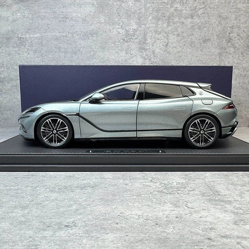 Diecast BYD Tengshi Z9GT New Energy 1:18 Scale Alloy Car Model
Diecast BYD Tengshi Z9GT New Energy 1:18 Scale Alloy Car Model