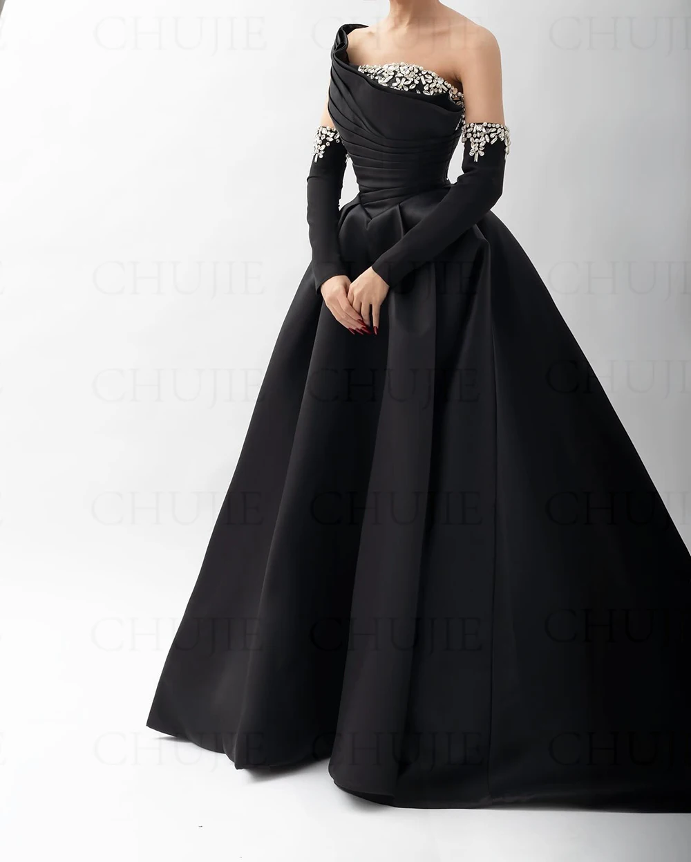 Satin Crystal Robes De Soirée One Shoulder Black A line Prom Dresses Customized Long Sleeves Floor Length Formal Evening Gowns
Satin Crystal Robes De Soirée One Shoulder Black A line Prom Dresses Customized Long Sleeves Floor Length Formal Evening Gowns
