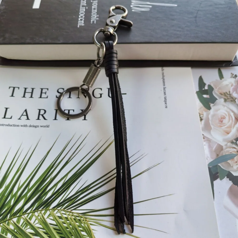 Handmade Genuine Leather Keychain Cowhide Vintage Cowhide Tassel Key Chain Classic Waist Hanging Car Keychian Keys Organizer
Handmade Genuine Leather Keychain Cowhide Vintage Cowhide Tassel Key Chain Classic Waist Hanging Car Keychian Keys Organizer