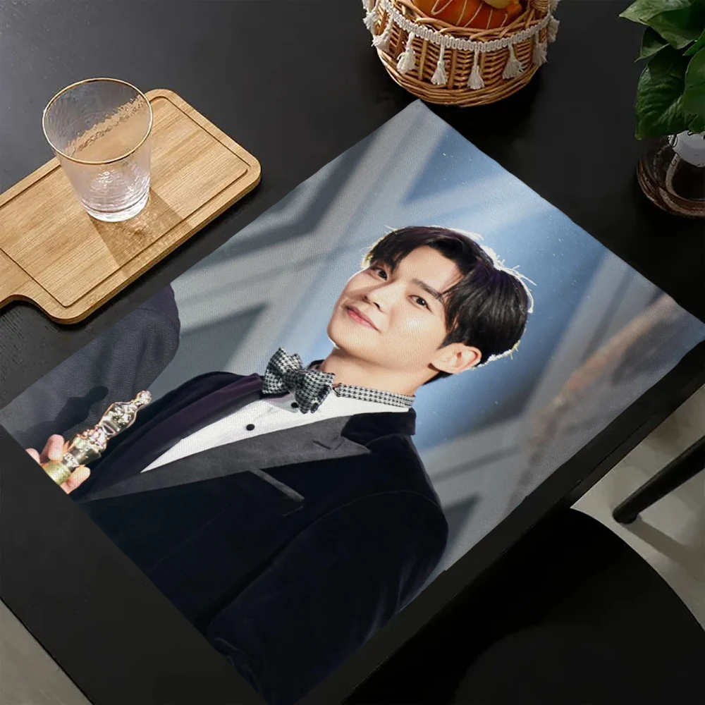 1PC SF9 Rowoon Placemats 30*40CM Linen Seasonal Spring Table Mats for Party Kitchen Wedding Dining Decor
1PC SF9 Rowoon Placemats 30*40CM Linen Seasonal Spring Table Mats for Party Kitchen Wedding Dining Decor