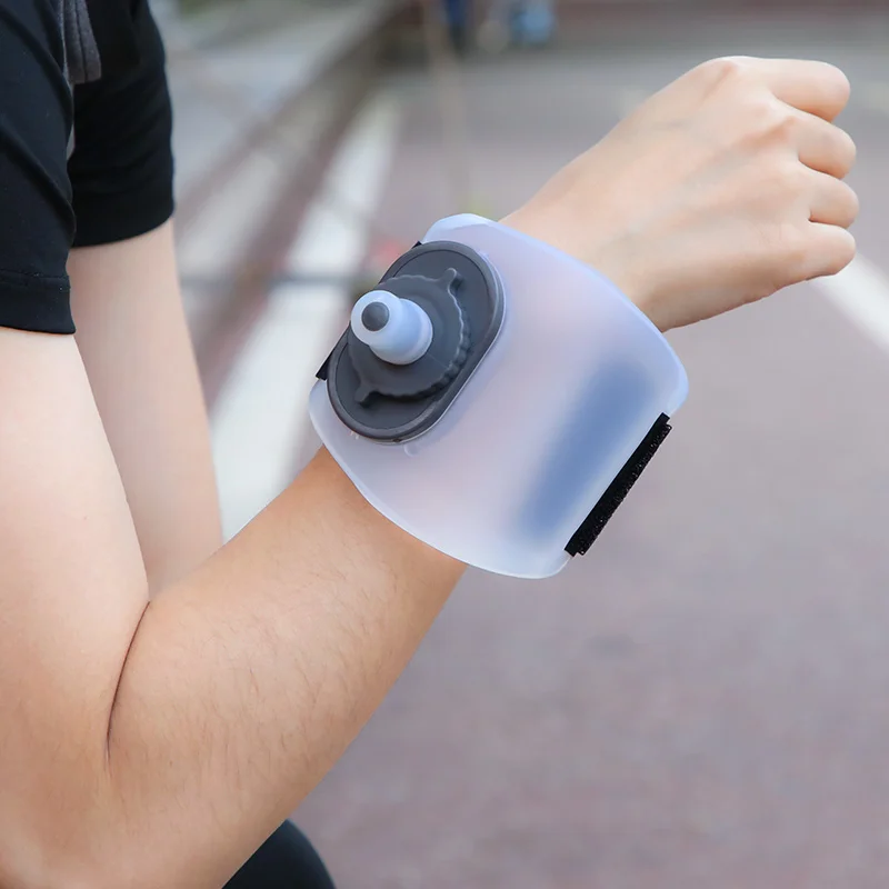 BPA Free Mini 200Ml Food Grade Silicone Outdoor Gym Sport Portable Wrist Water Bottle
BPA Free Mini 200Ml Food Grade Silicone Outdoor Gym Sport Portable Wrist Water Bottle