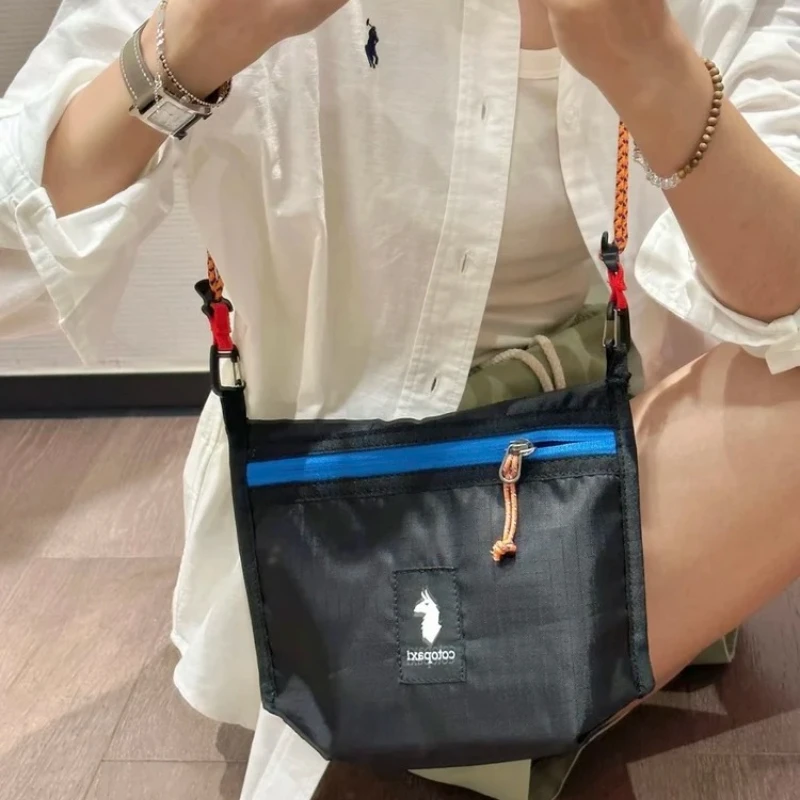 Cotopaxi Light Outdoor Sports Casual Crossbody Bag Convenient Travel oulder Bag Women's Handbag with Camel Pattern
Cotopaxi Light Outdoor Sports Casual Crossbody Bag Convenient Travel oulder Bag Women's Handbag with Camel Pattern