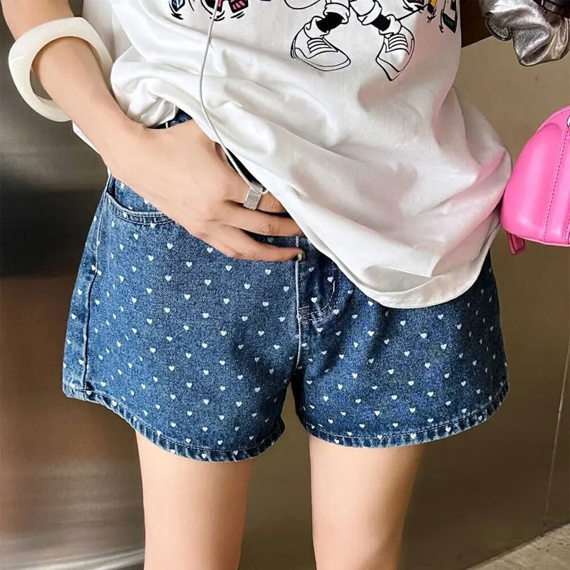 Vintage Heart-shaped Polka Dot Denim Shorts Summer New High Waist Female Clothing Sweet Printed Basic Casual Loose Korean Shorts
Vintage Heart-shaped Polka Dot Denim Shorts Summer New High Waist Female Clothing Sweet Printed Basic Casual Loose Korean Shorts