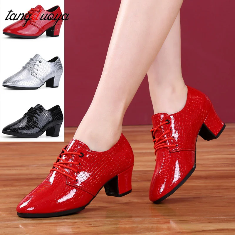 New Woman Dancing Shoes Heels Girl Tango Ballroom Dance Sneakers Women Latin Shoes Soft Modern Jazz Leather Shoes
New Woman Dancing Shoes Heels Girl Tango Ballroom Dance Sneakers Women Latin Shoes Soft Modern Jazz Leather Shoes