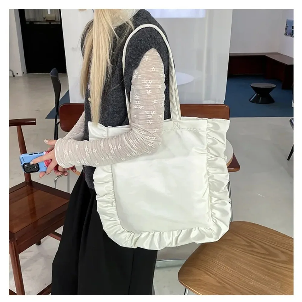 Elegant Vintage Women Tote Bags Ruffles Large Capacity Shoulder Bag French Style Handbag
Elegant Vintage Women Tote Bags Ruffles Large Capacity Shoulder Bag French Style Handbag