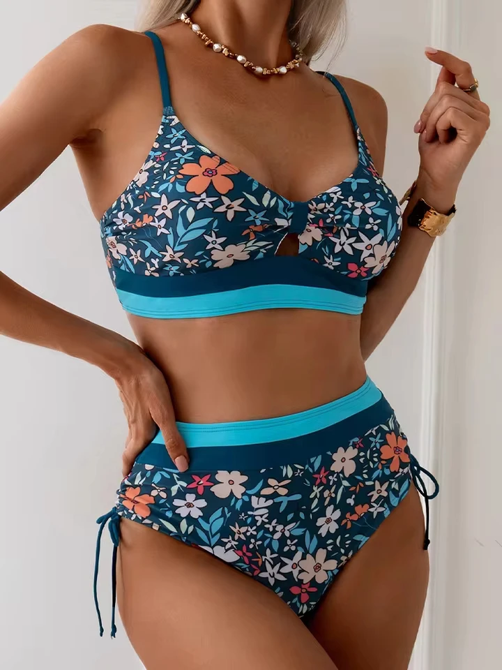 Vzvn Sexy Spaghetti Strap Print Bikini Women Split Swimsuit Beach Bikini 2026 All Season Backless Drawstring Bikini 2 Piece Set
Vzvn Sexy Spaghetti Strap Print Bikini Women Split Swimsuit Beach Bikini 2026 All Season Backless Drawstring Bikini 2 Piece Set