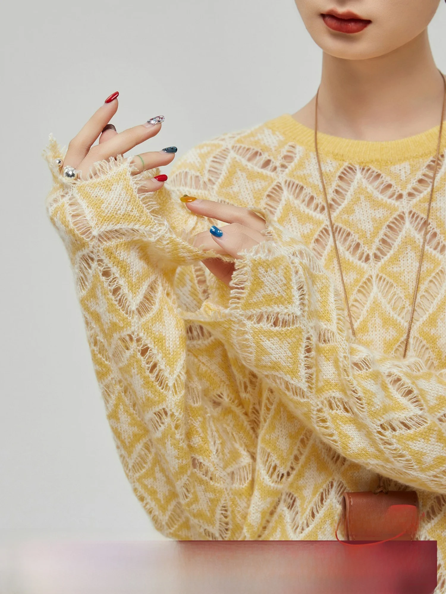 Желтый вязаный свитер Luy Charm, женский свободный длинный круглый пуловер Sve Ne, повседневный пуловер из полиэфирного волокна, подходит для поездок на работу
Желтый вязаный свитер Luy Charm, женский свободный длинный круглый пуловер Sve Ne, повседневный пуловер из полиэфирного волокна, подходит для поездок на работу