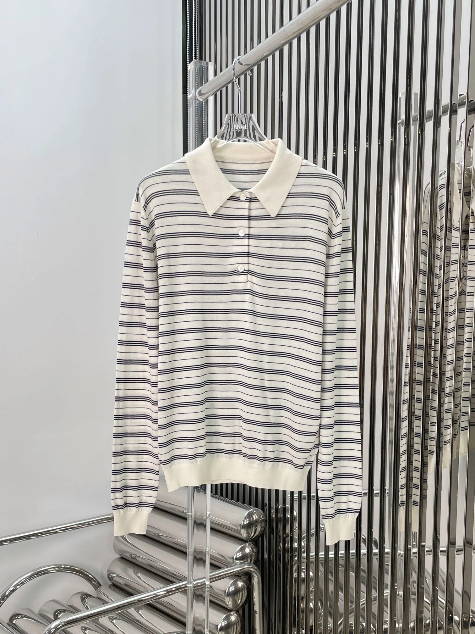 Shirt Fashionable temperament Slim and thin Soft and comfortable Casual and versatile 2024 autumn women's new hot
Shirt Fashionable temperament Slim and thin Soft and comfortable Casual and versatile 2024 autumn women's new hot