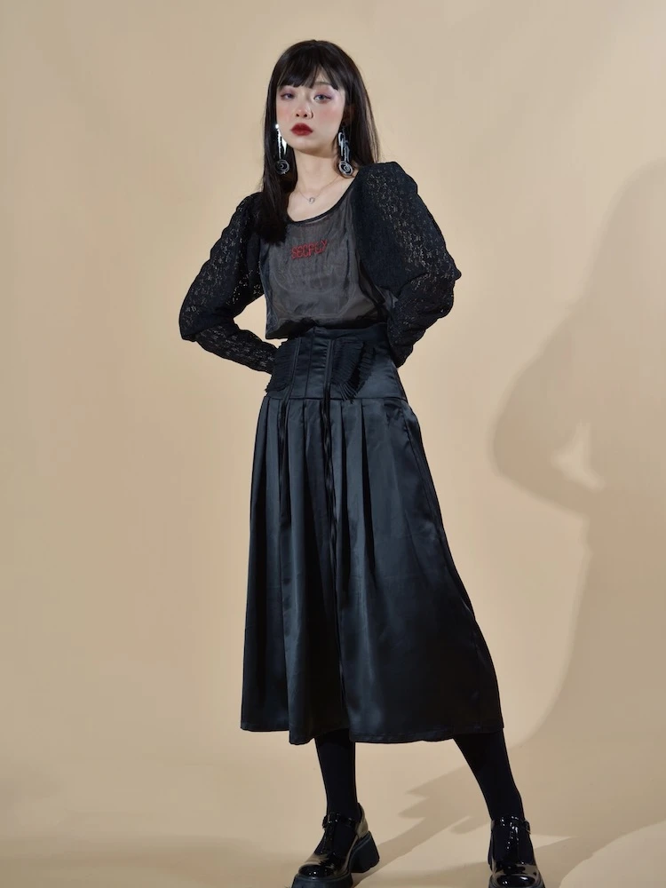 Плиссированная юбка цвета шампань с завышенной талией, женская, премиум-класса, из зимней коллекции
Плиссированная юбка цвета шампань с завышенной талией, женская, премиум-класса, из зимней коллекции