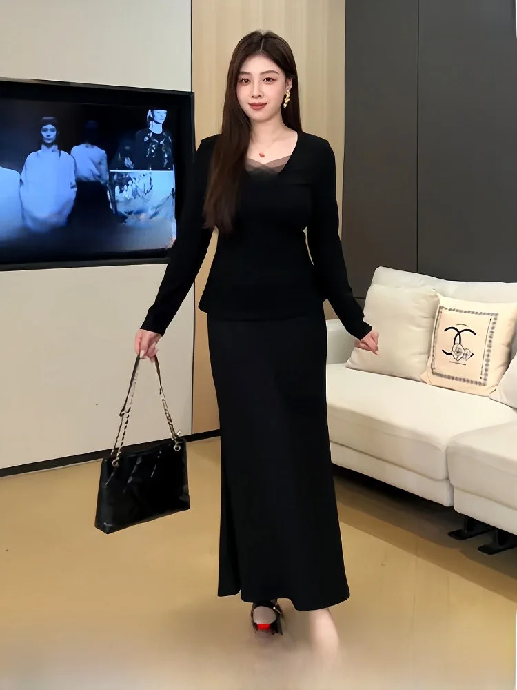 Black Lace Splice Winter Fashion plus Size Women's Clothing Set with Base Shirt And Half-length Skirt High-waist A-line Skirt
Black Lace Splice Winter Fashion plus Size Women's Clothing Set with Base Shirt And Half-length Skirt High-waist A-line Skirt